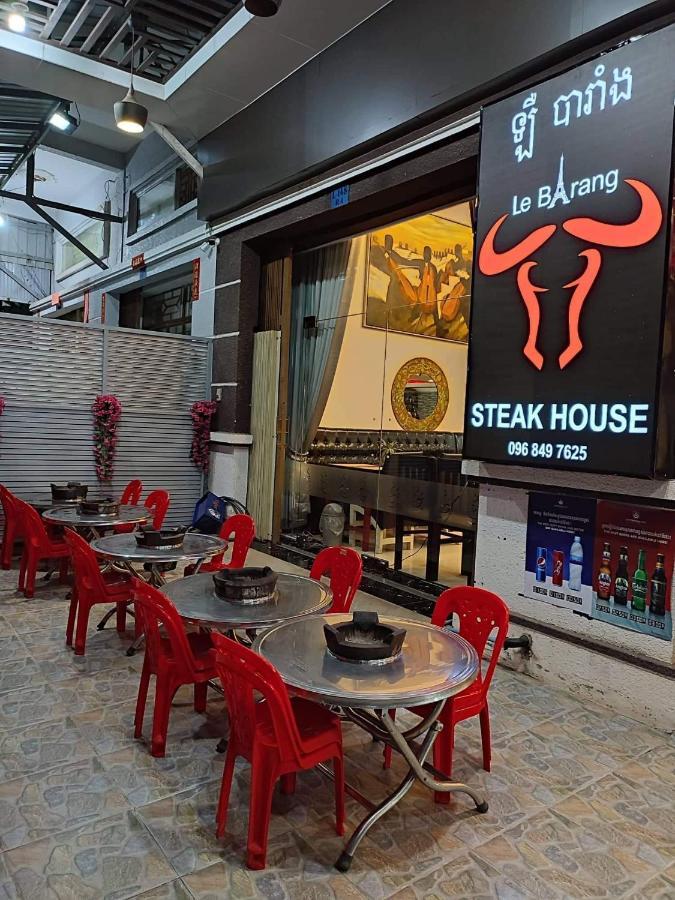 Le Barang Steakhouse & Guesthouse Sihanoukville Bagian luar foto